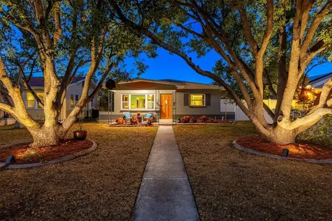 3721 4th Avenue N St Petersburg FL 33713