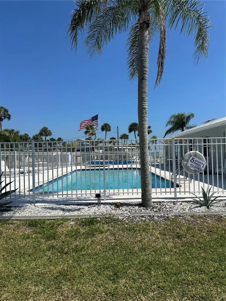 7500 Park Pointe Drive Englewood FL 34224