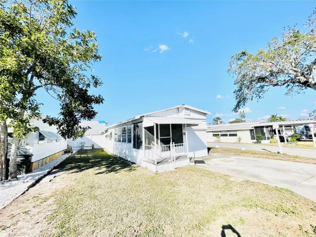 3275 26th Avenue E Bradenton FL 34208