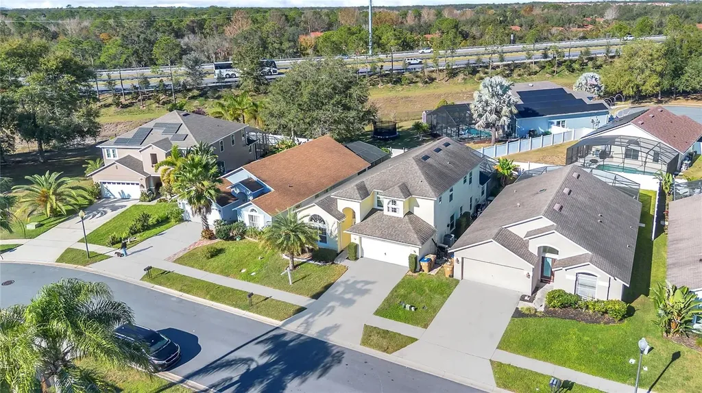 2915 Blooming Alamanda Loop Kissimmee FL 34747