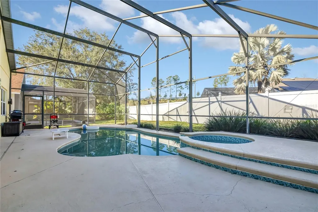 2915 Blooming Alamanda Loop Kissimmee FL 34747
