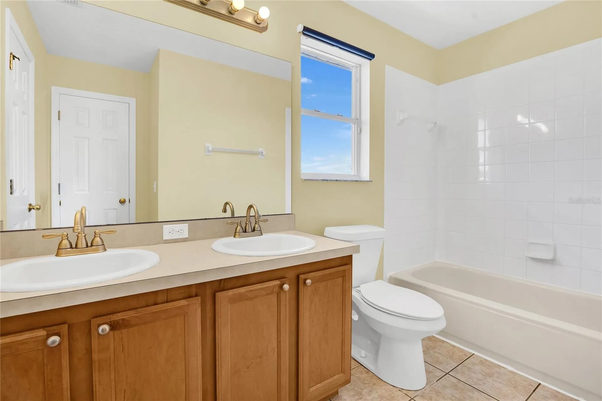 2915 Blooming Alamanda Loop Kissimmee FL 34747