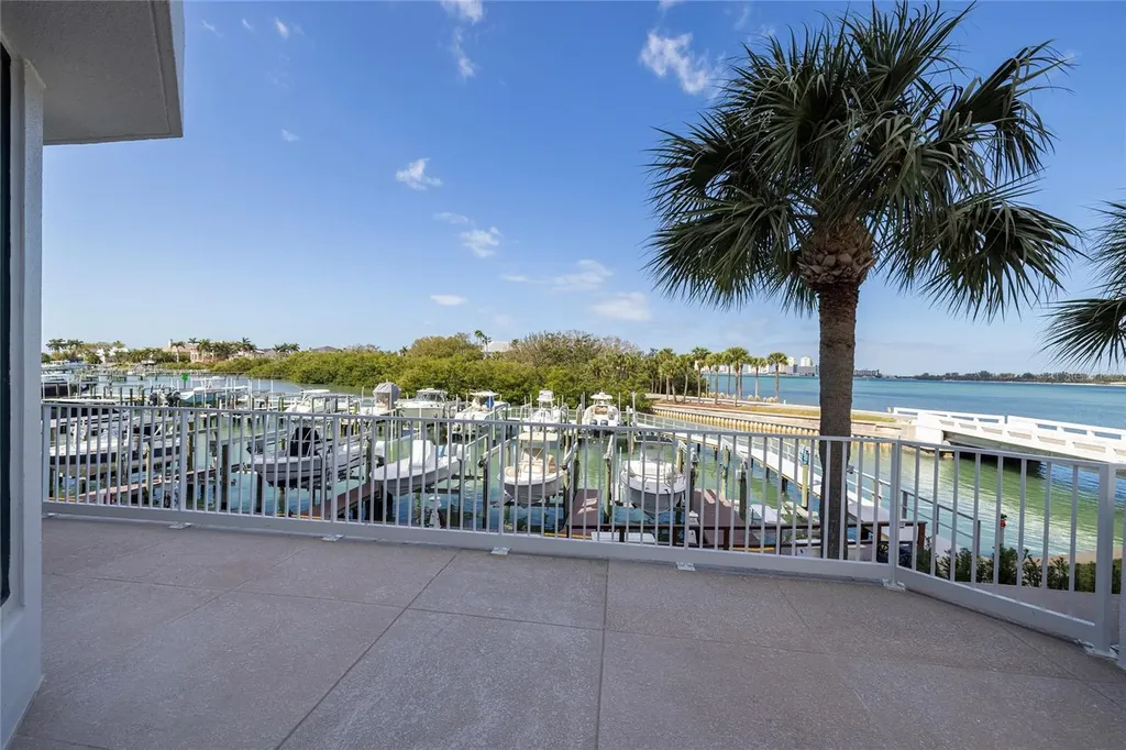 2 Seaside Lane Belleair FL 33756