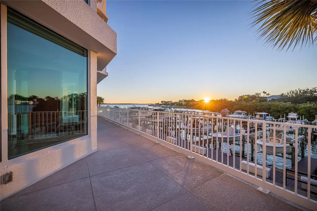 2 Seaside Lane Belleair FL 33756