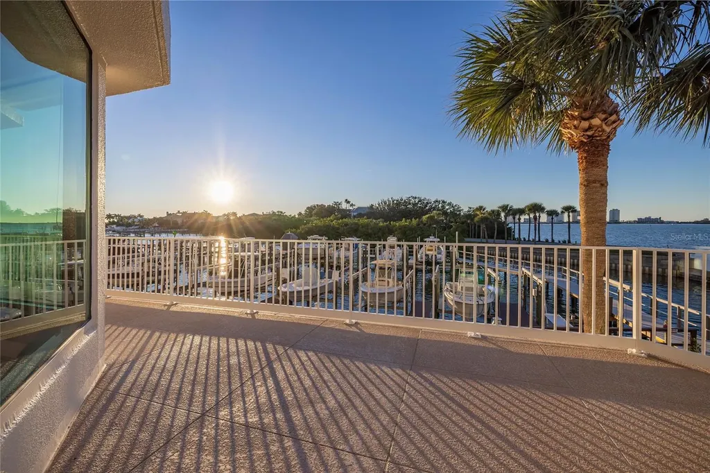 2 Seaside Lane Belleair FL 33756