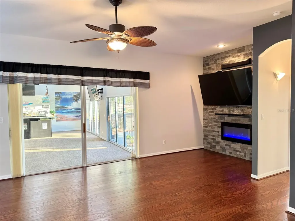 25501 Maurepas Lane Leesburg FL 34748
