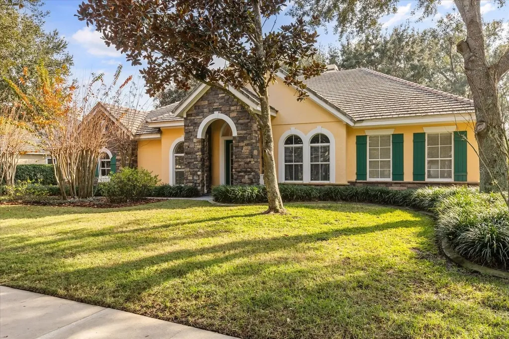 25612 Hawks Run Lane Sorrento FL 32776