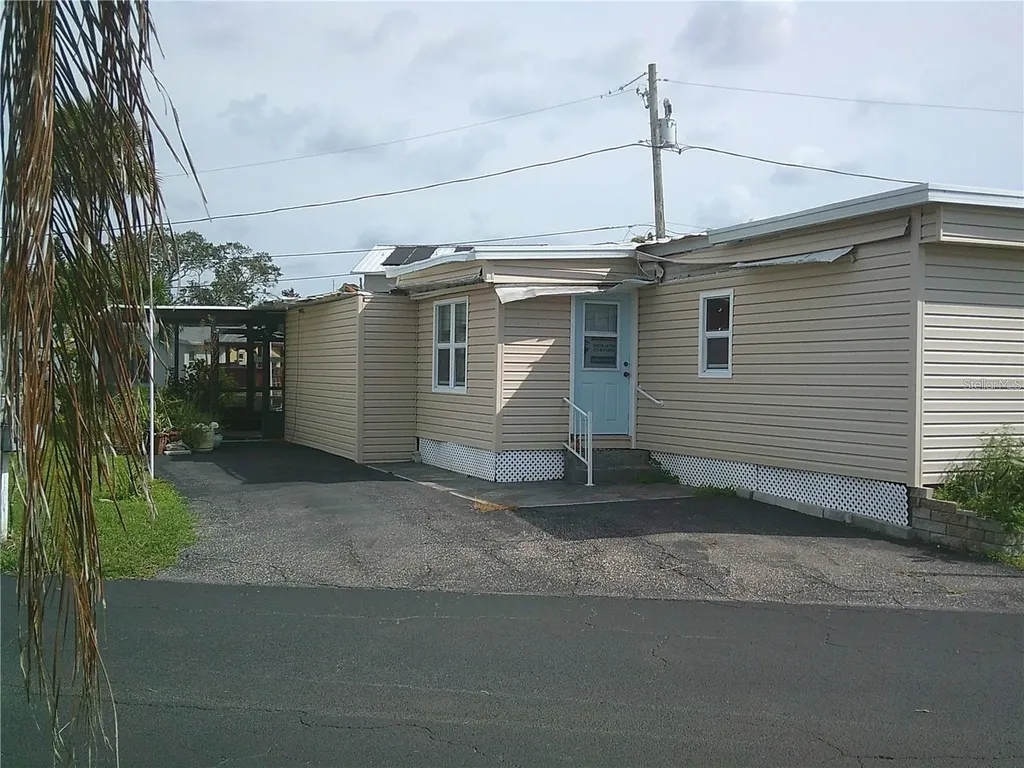 8780 43rd Avenue N St Petersburg FL 33709