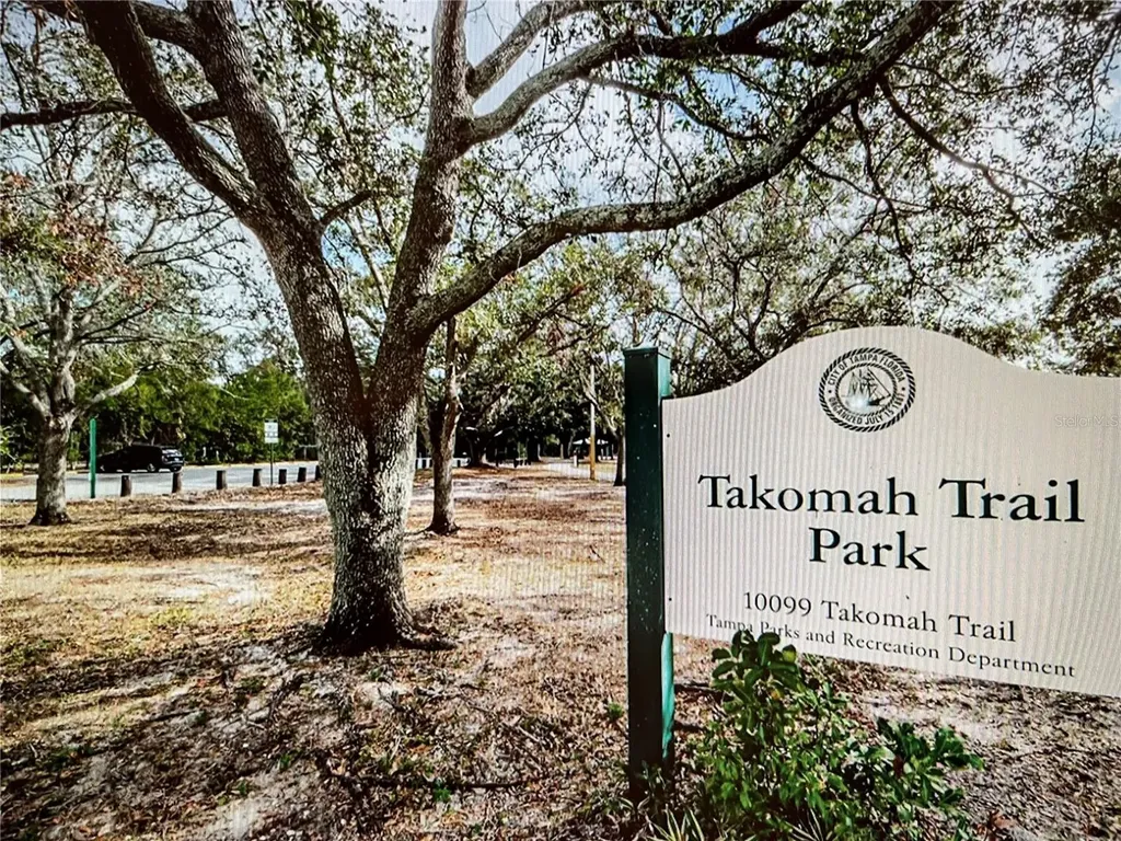 10201 Takomah Trail Tampa FL 33617