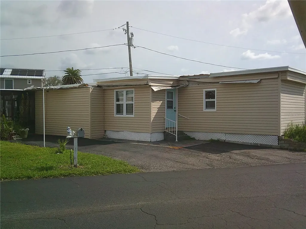 8780 43rd Avenue N St Petersburg FL 33709