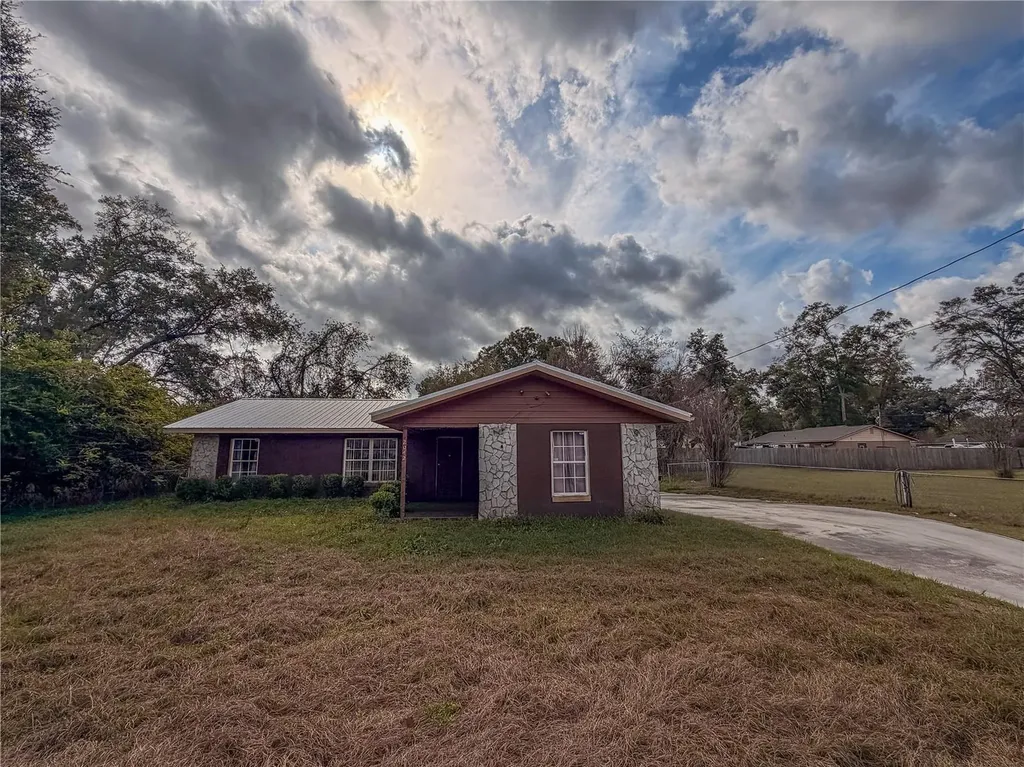 2042 NE 44th Street Ocala FL 34479