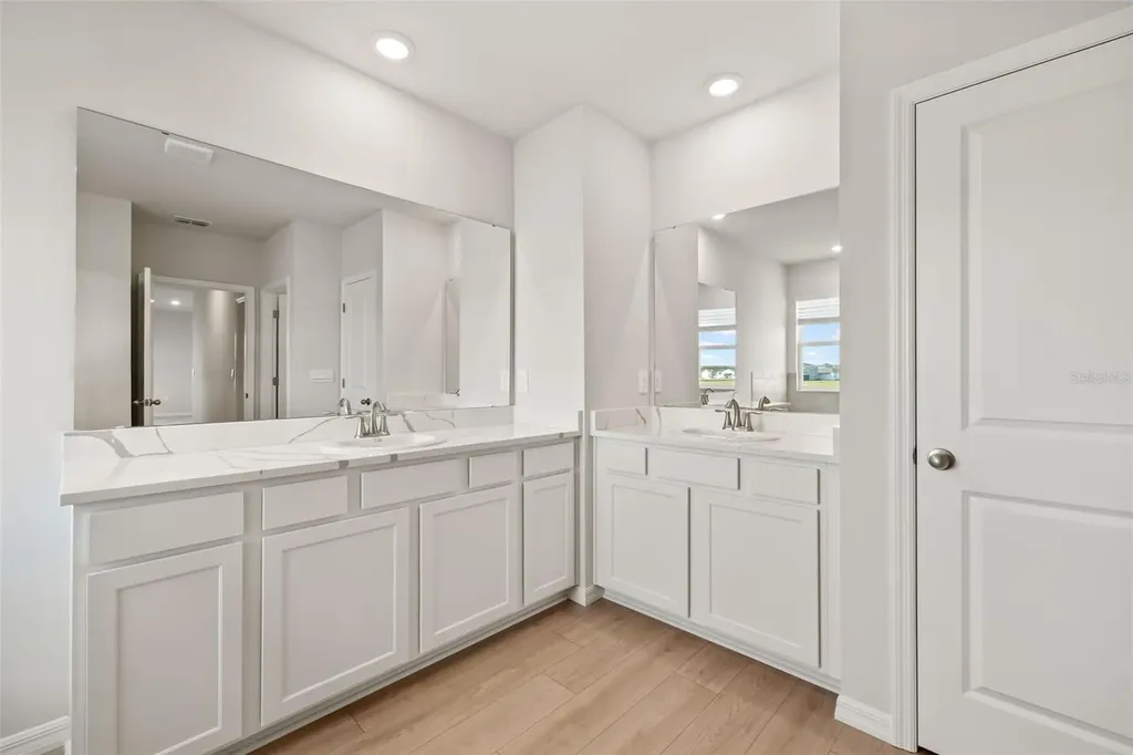 17107 James Trail Parrish FL 34219