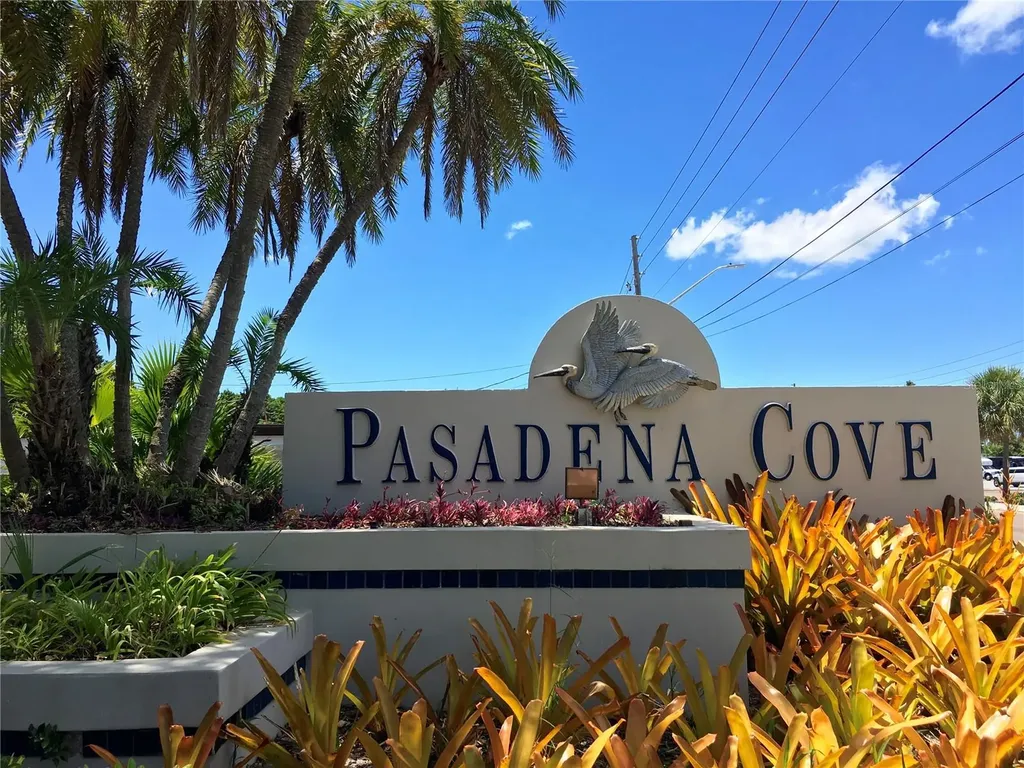 1328 Pasadena Avenue S South Pasadena FL 33707