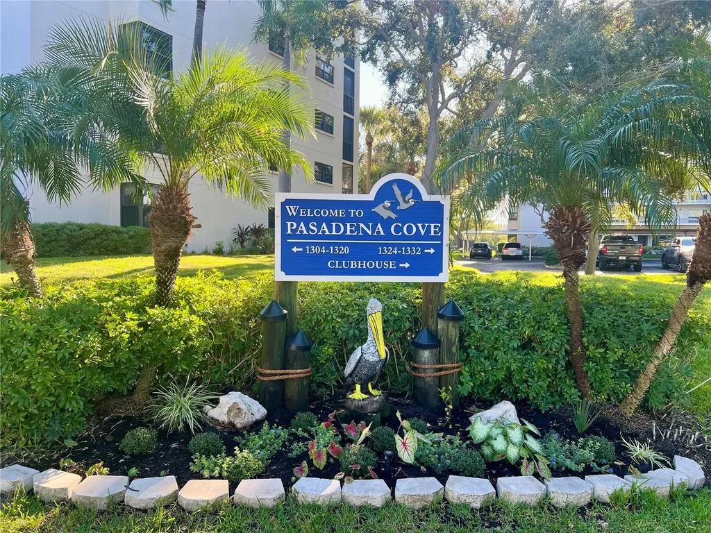 1328 Pasadena Avenue S South Pasadena FL 33707