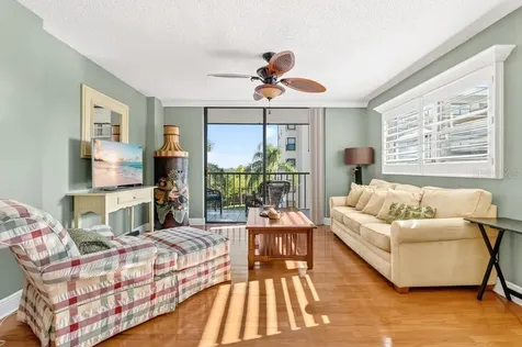1328 Pasadena Avenue S South Pasadena FL 33707