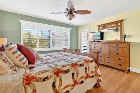 1328 Pasadena Avenue S South Pasadena FL 33707