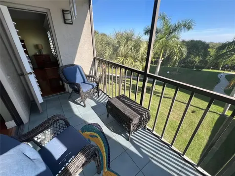 1328 Pasadena Avenue S South Pasadena FL 33707