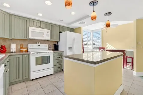 1328 Pasadena Avenue S South Pasadena FL 33707