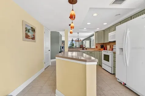 1328 Pasadena Avenue S South Pasadena FL 33707