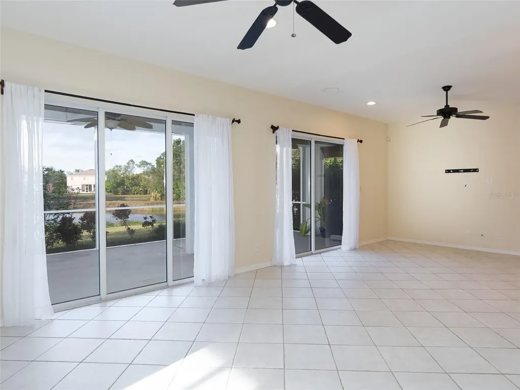 4103 61st Avenue E Bradenton FL 34203
