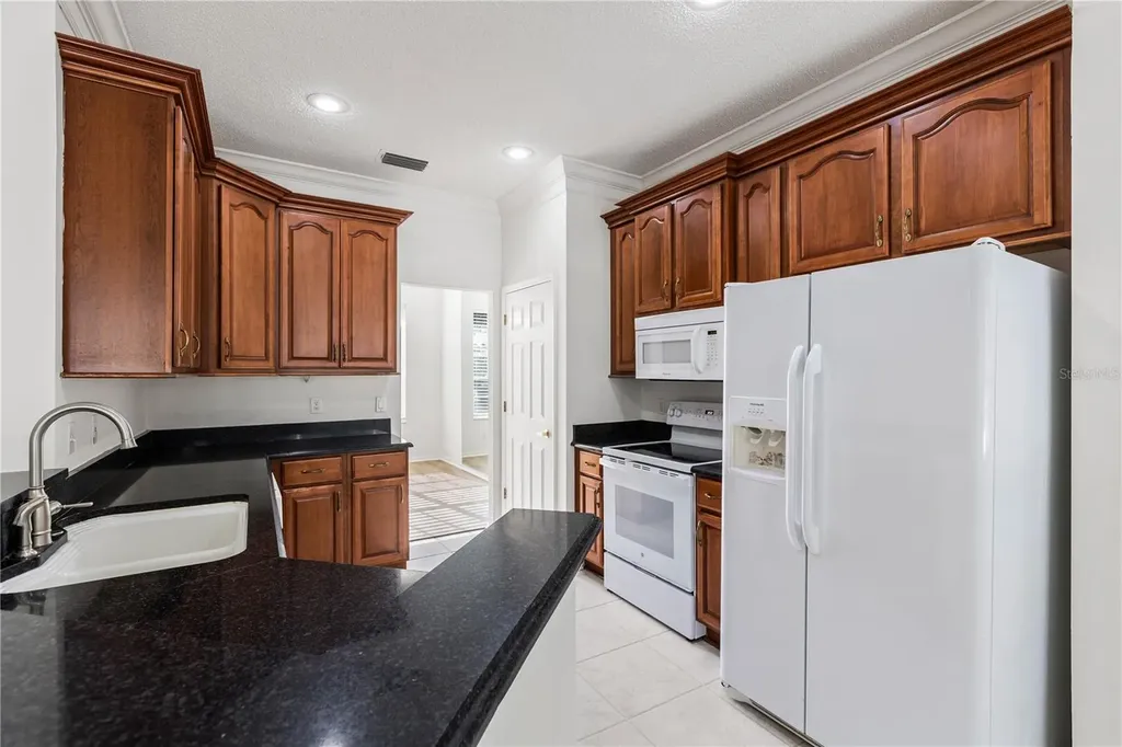 4906 Willow Ridge Terrace Valrico FL 33596