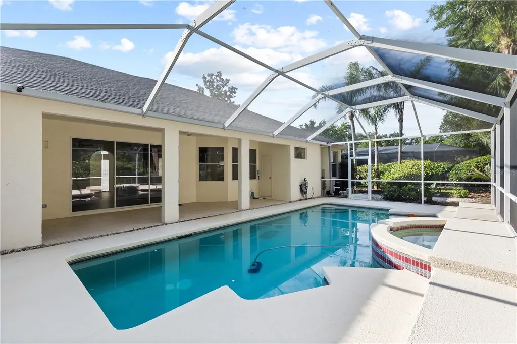4906 Willow Ridge Terrace Valrico FL 33596