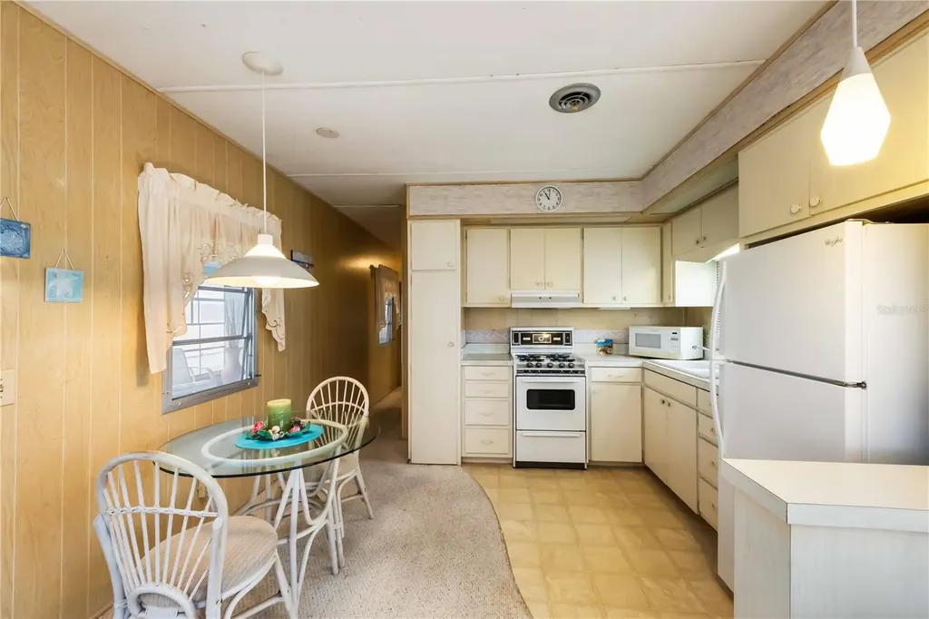 239 Inner Drive E Venice FL 34285