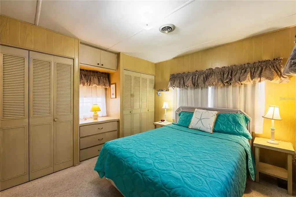 239 Inner Drive E Venice FL 34285