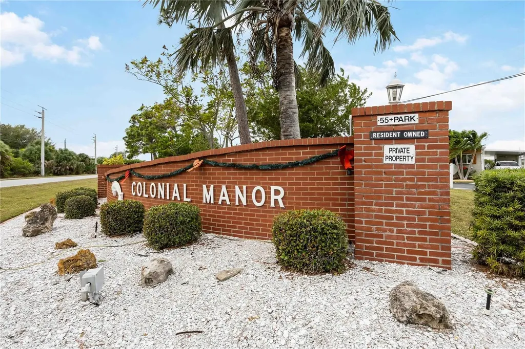 239 Inner Drive E Venice FL 34285