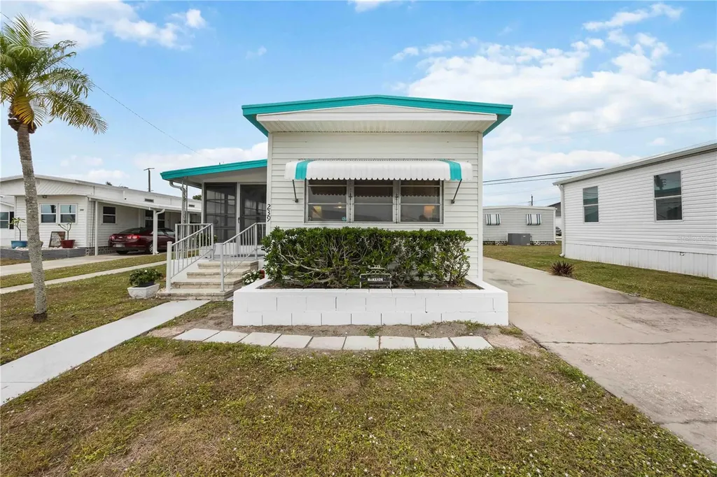 239 Inner Drive E Venice FL 34285
