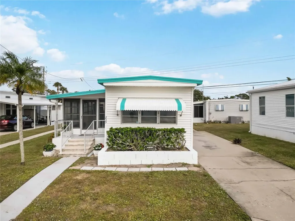 239 Inner Drive E Venice FL 34285