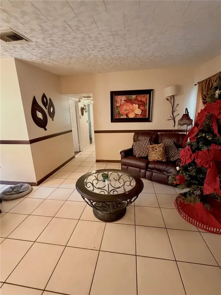 7326 Sheffield Road Tampa FL 33615