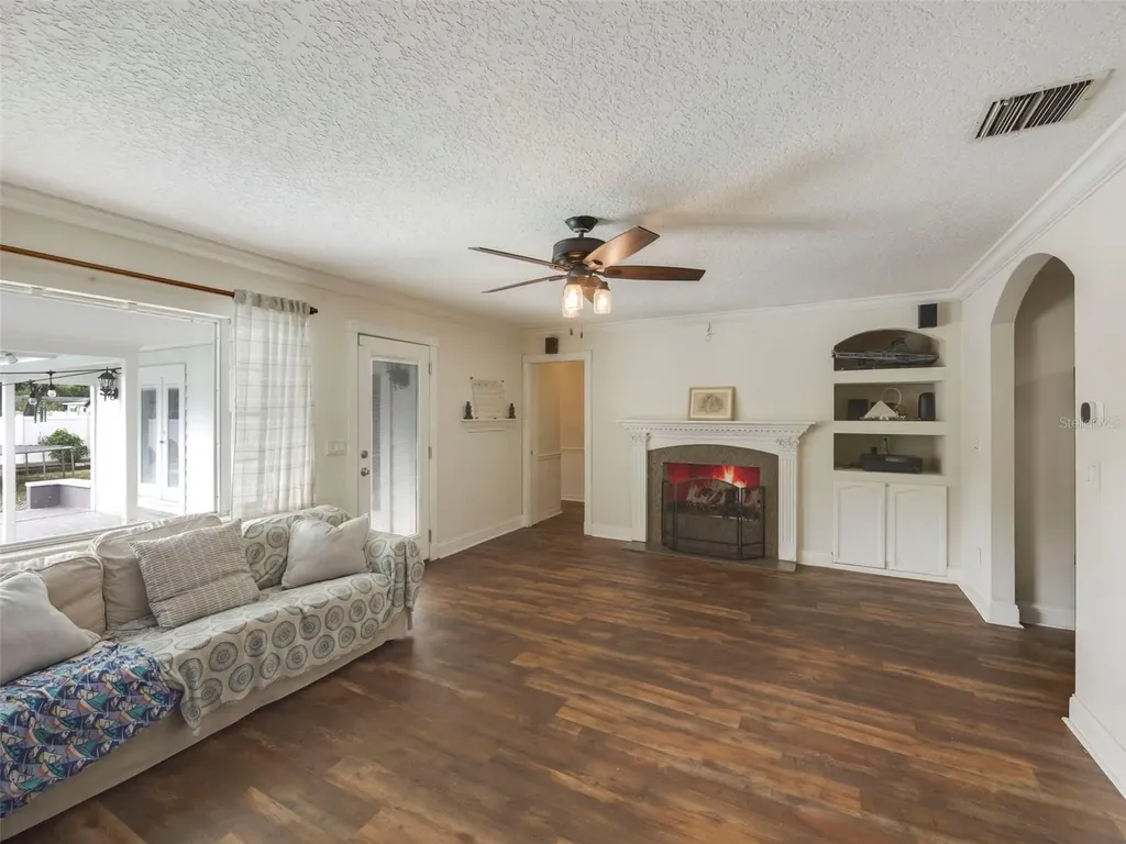 408 Monticello Drive Altamonte Springs FL 32701