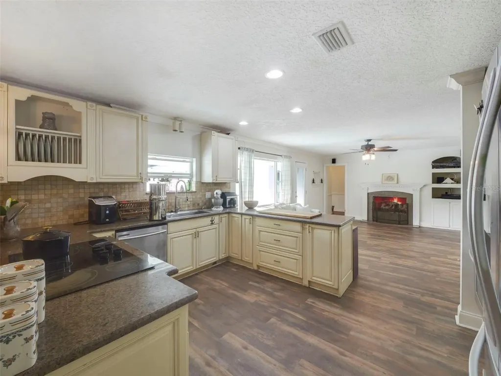 408 Monticello Drive Altamonte Springs FL 32701