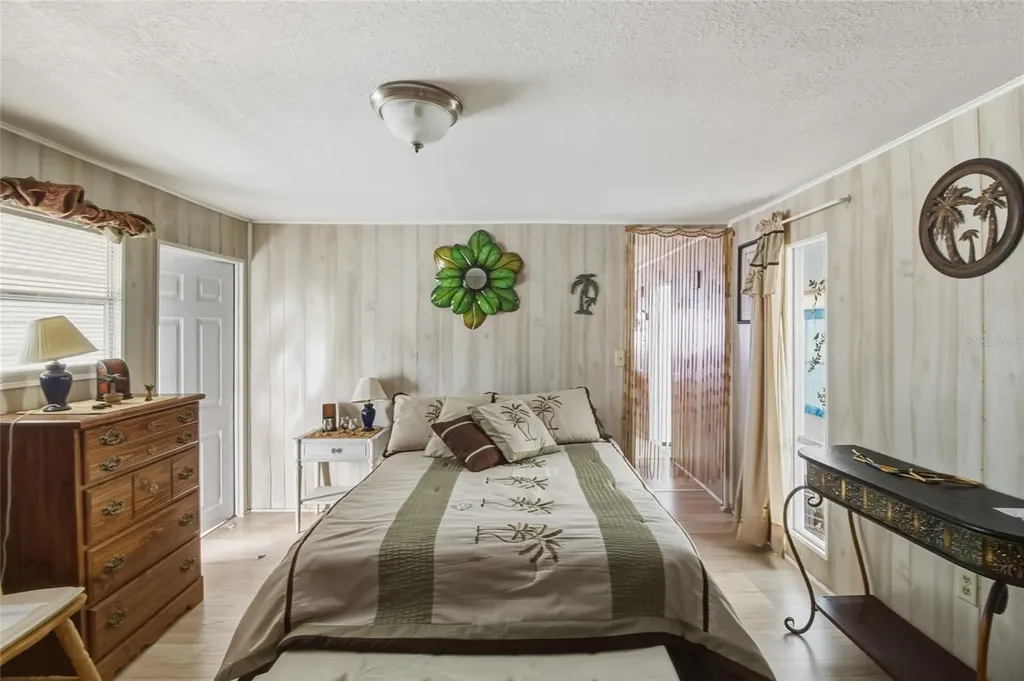 12766 Seminole Boulevard Largo FL 33778