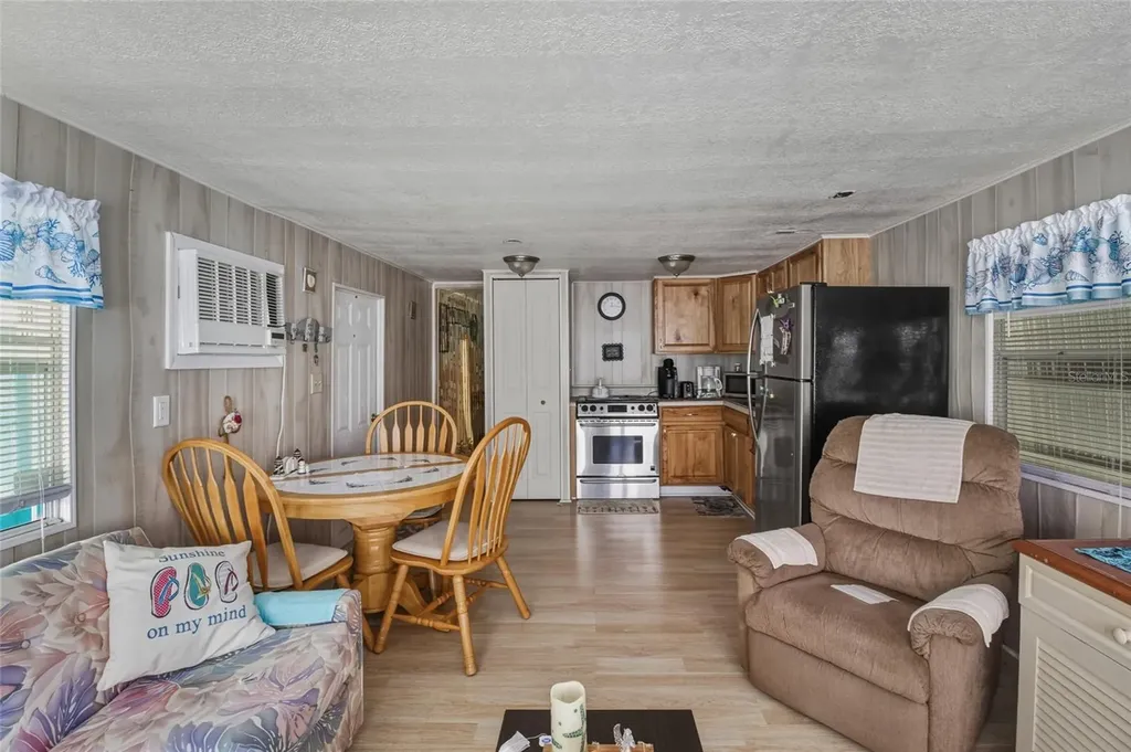 12766 Seminole Boulevard Largo FL 33778