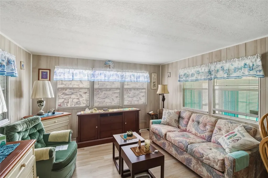 12766 Seminole Boulevard Largo FL 33778