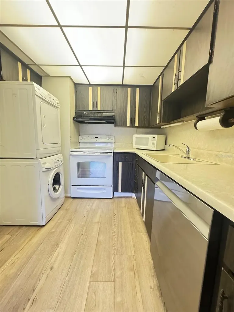 210 Elliot Avenue Sarasota FL 34232