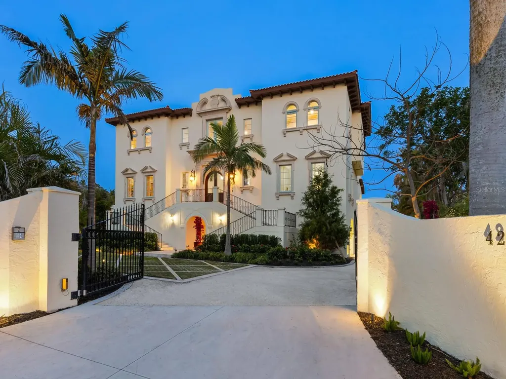 4205 Higel Avenue Sarasota FL 34242