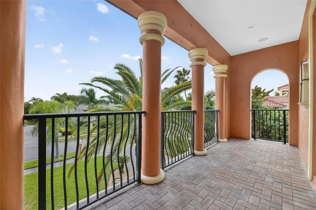 5910 La Rosa Lane Apollo Beach FL 33572