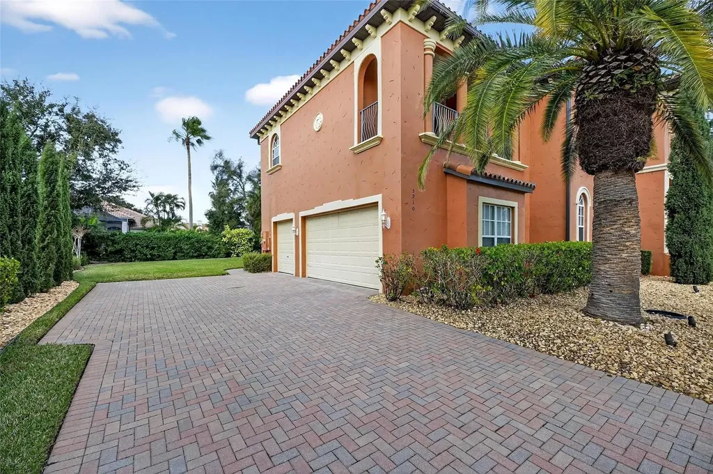 5910 La Rosa Lane Apollo Beach FL 33572