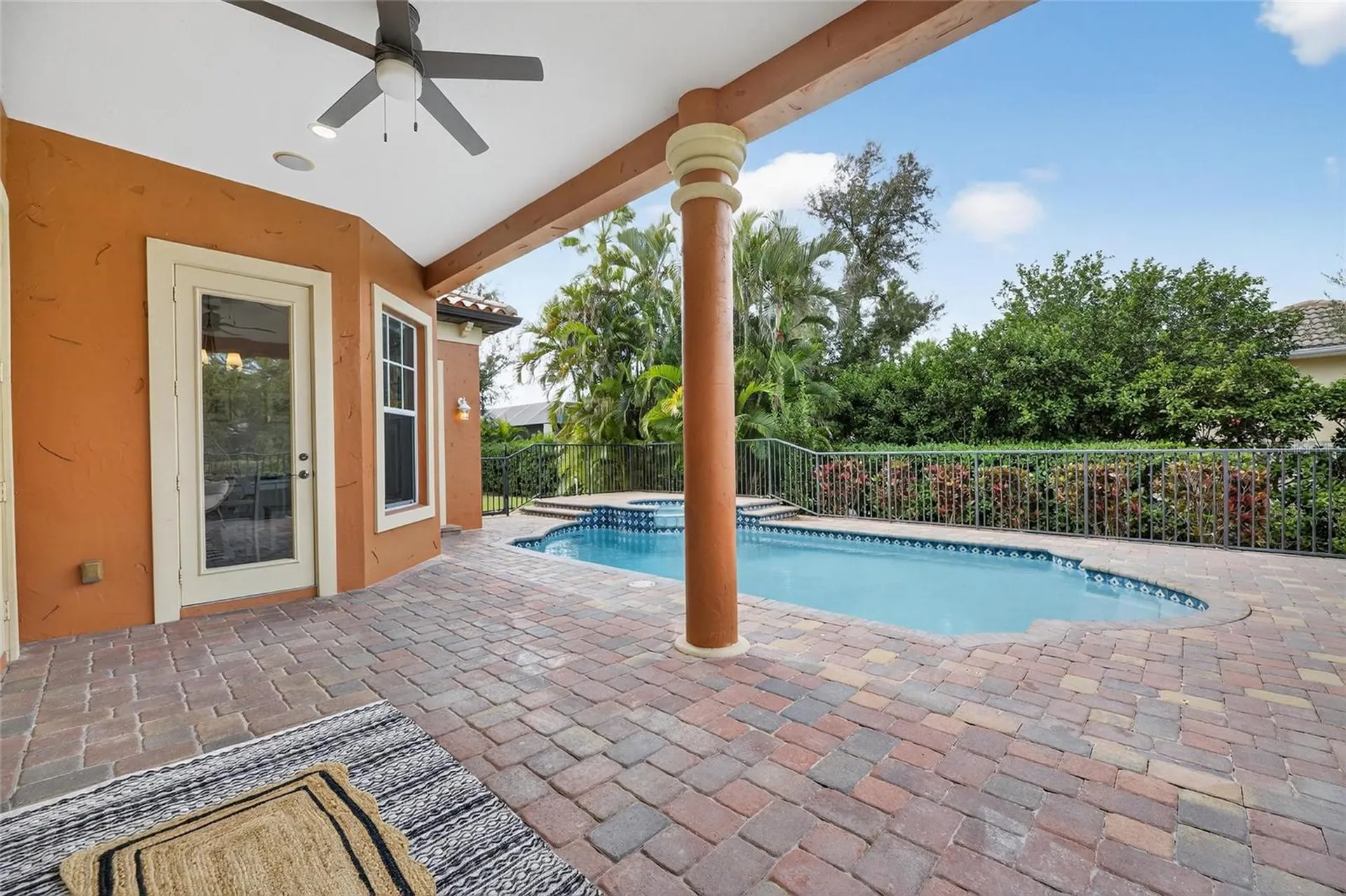 5910 La Rosa Lane Apollo Beach FL 33572