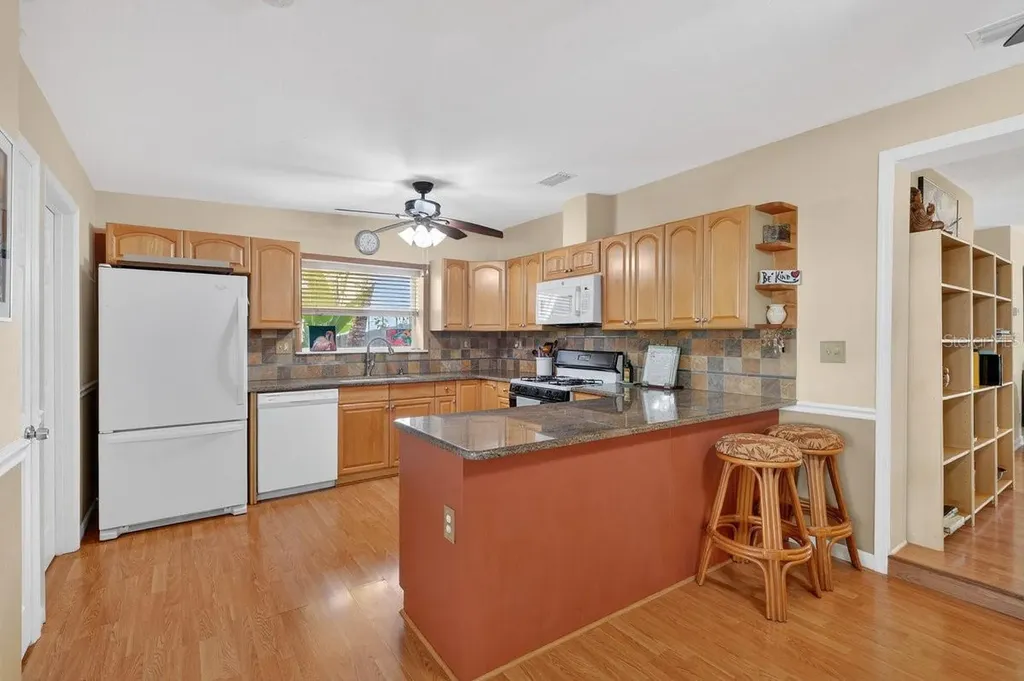 810 E 9th Avenue New Smyrna Beach FL 32169