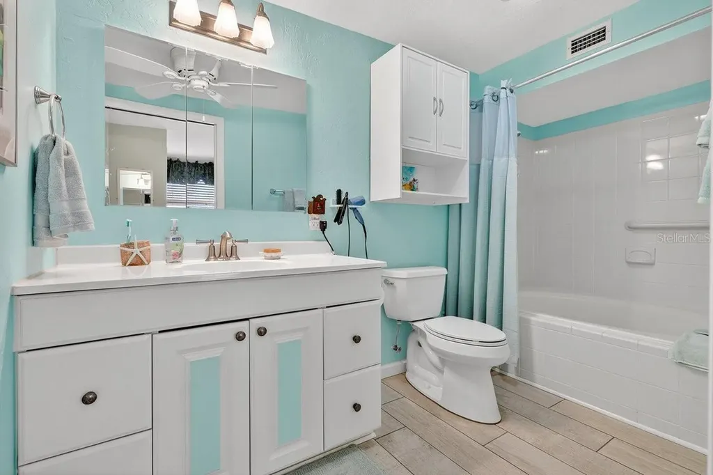 810 E 9th Avenue New Smyrna Beach FL 32169