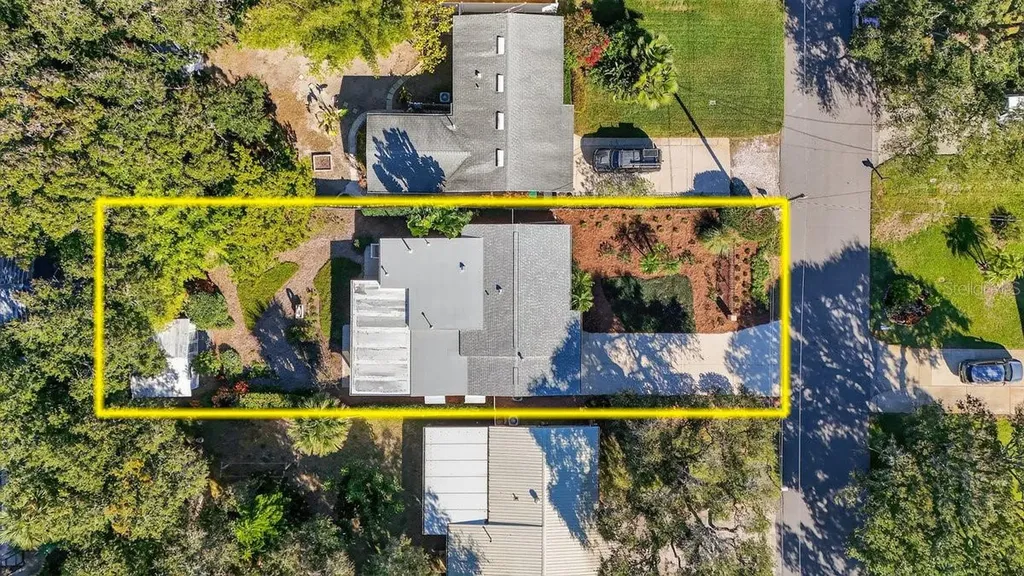 810 E 9th Avenue New Smyrna Beach FL 32169