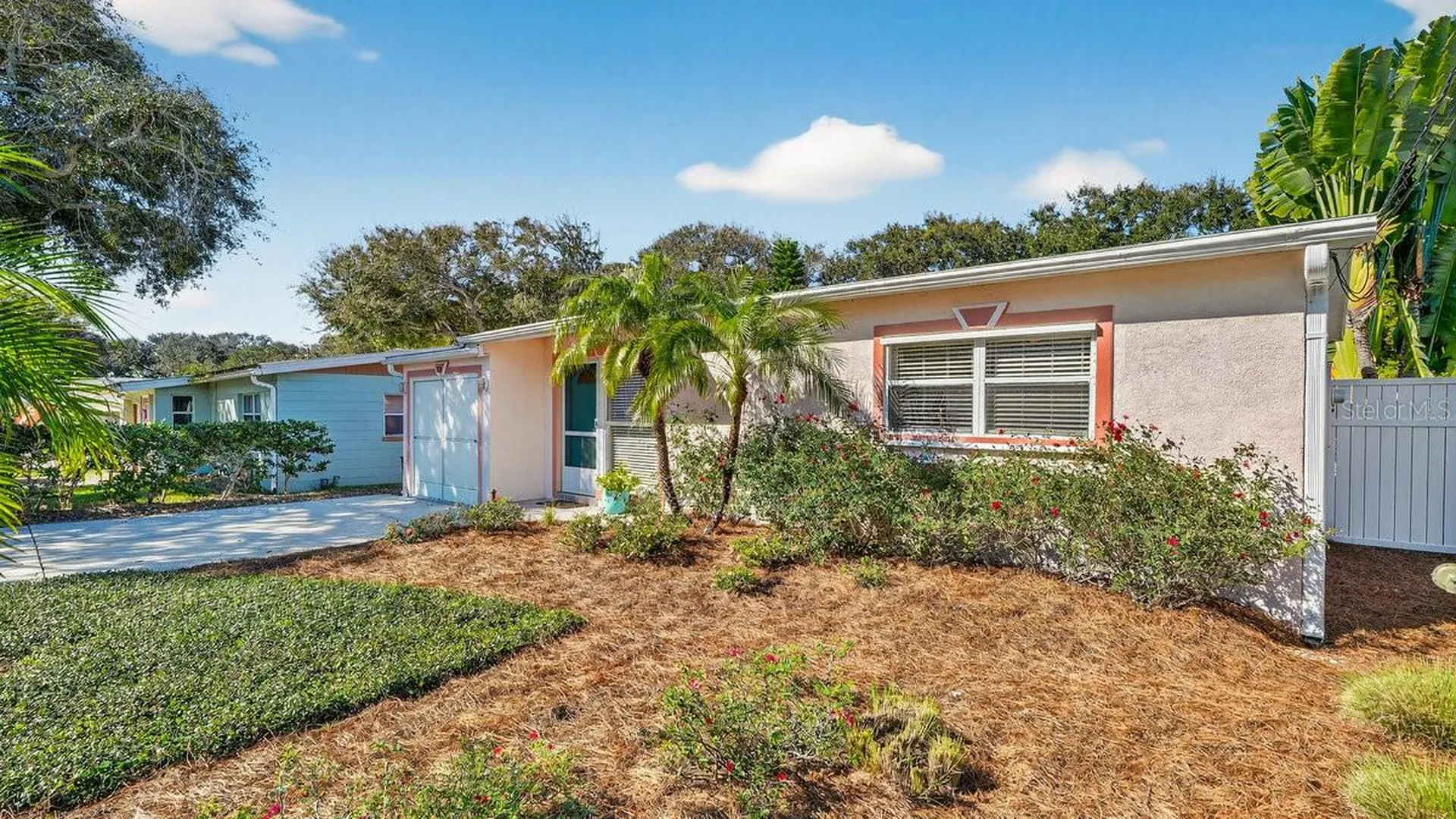 810 E 9th Avenue New Smyrna Beach FL 32169