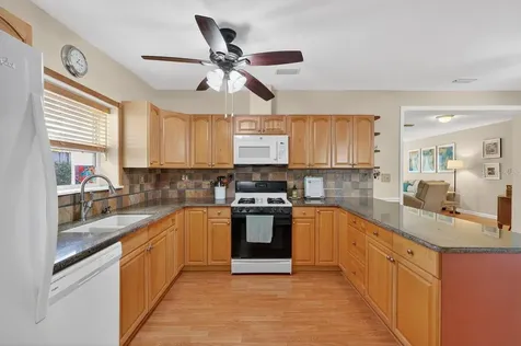 810 E 9th Avenue New Smyrna Beach FL 32169