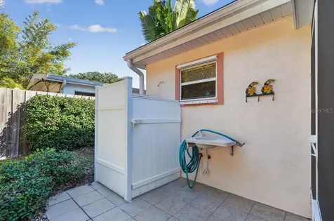 810 E 9th Avenue New Smyrna Beach FL 32169