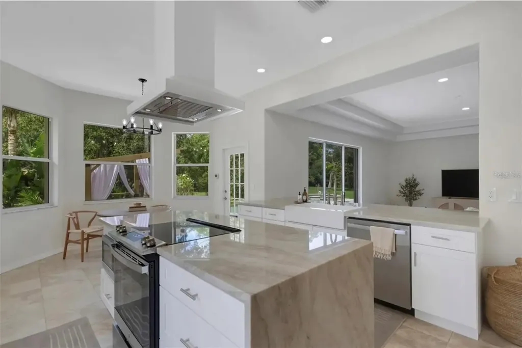 3005 Desoto Rd Desoto Road Sarasota FL 34234