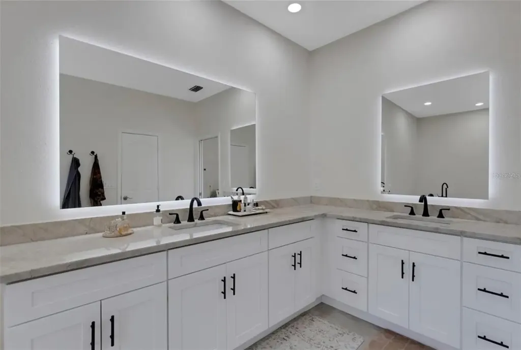 3005 Desoto Rd Desoto Road Sarasota FL 34234
